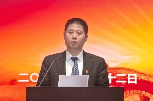 新玺配资 千万吨级钢铁基地，迎来新董事长！